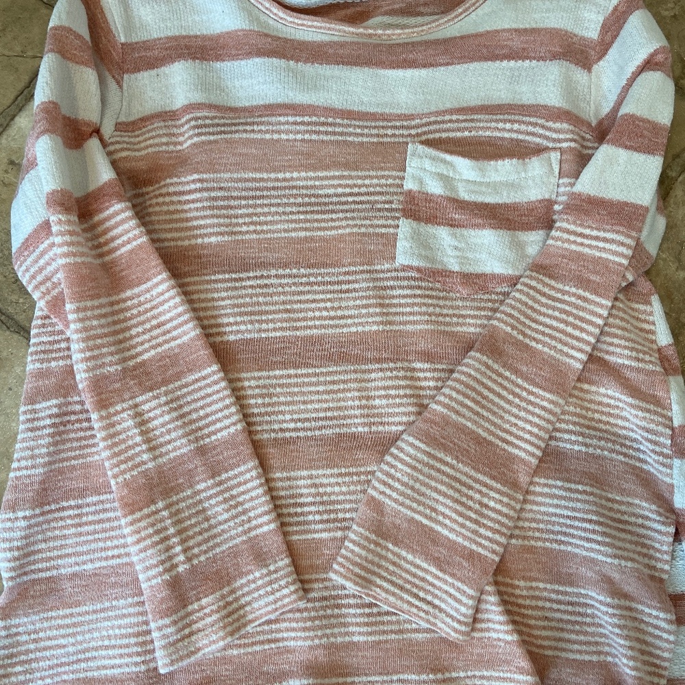 Kori lightweight sweater size medium